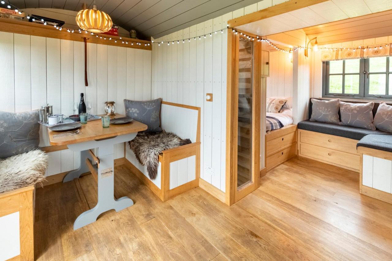 Tilbury Shepherd Huts With Hot Tubs Plus Holiday Cottages West Bagborough Exterior photo
