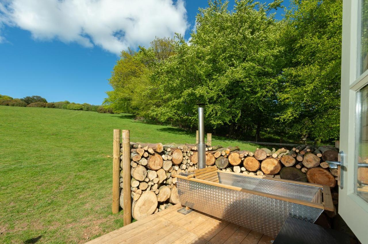 Tilbury Shepherd Huts With Hot Tubs Plus Holiday Cottages West Bagborough Exterior photo