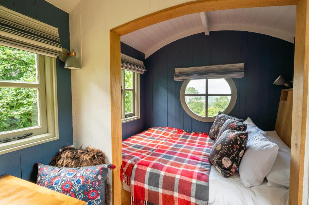 Tilbury Shepherd Huts With Hot Tubs Plus Holiday Cottages West Bagborough Exterior photo
