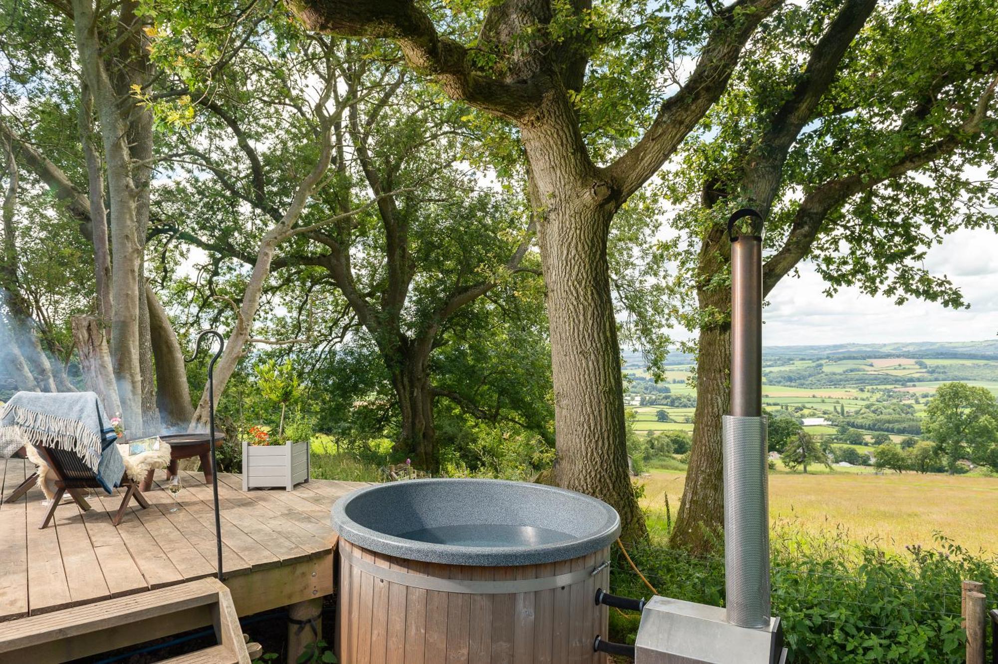 Tilbury Shepherd Huts With Hot Tubs Plus Holiday Cottages West Bagborough Exterior photo