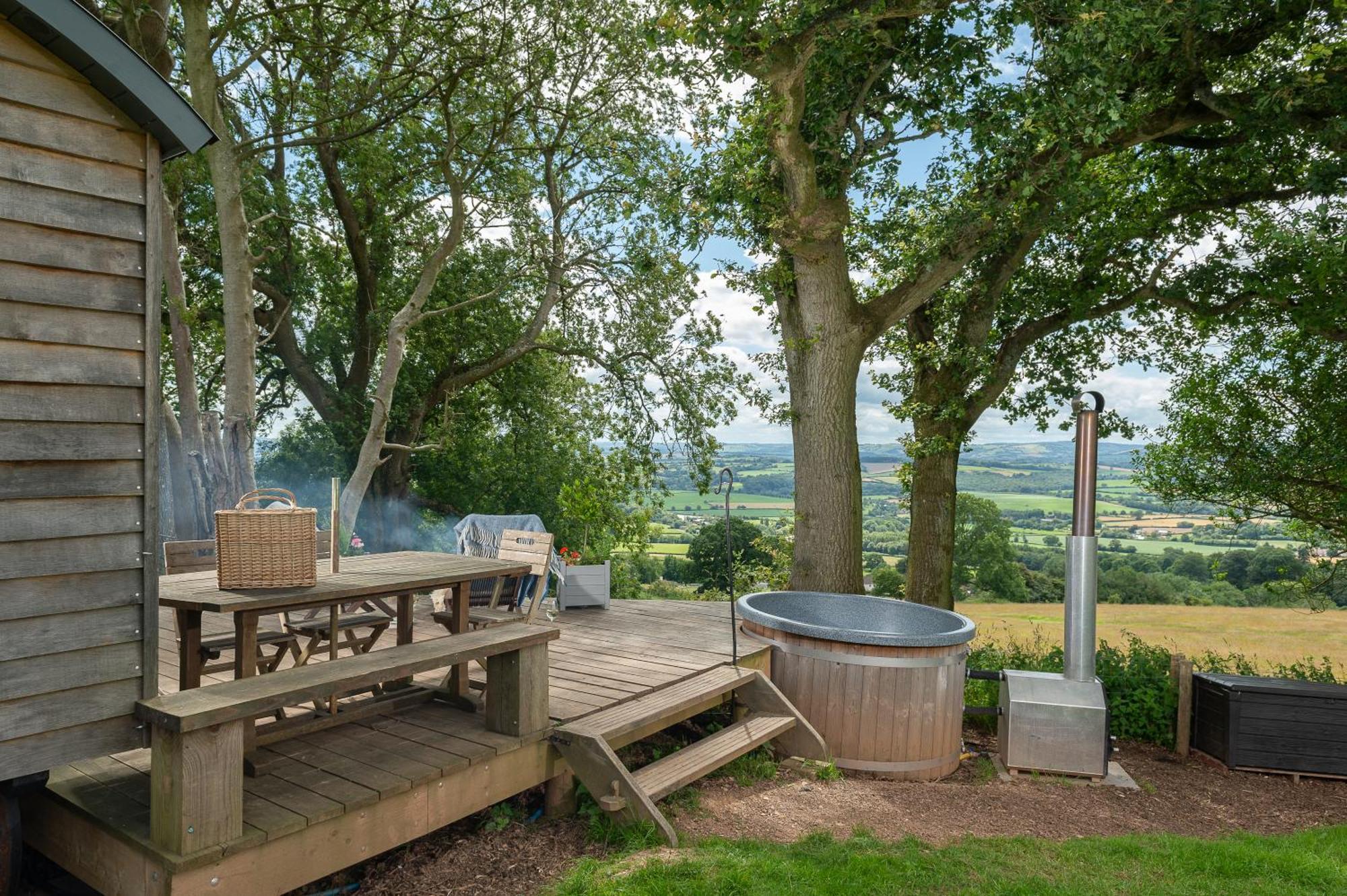 Tilbury Shepherd Huts With Hot Tubs Plus Holiday Cottages West Bagborough Exterior photo